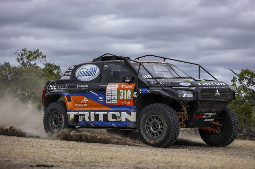 Sertões: Mitsubishi Triton vence e celebra projeto 100% nacional