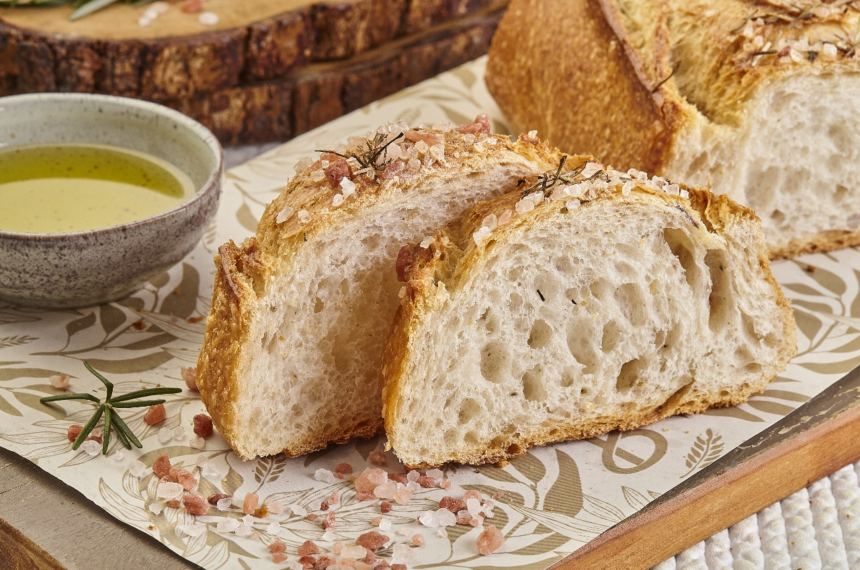Pão de fermentação natural sem espera? Padaria serve em minutos