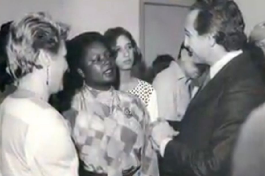 O evento da inauguração da 1ª  Delegacia da Mulher - contou com a presença do então secretário de Segurança Pública, Michel Temer. Reprodução/Arquivo