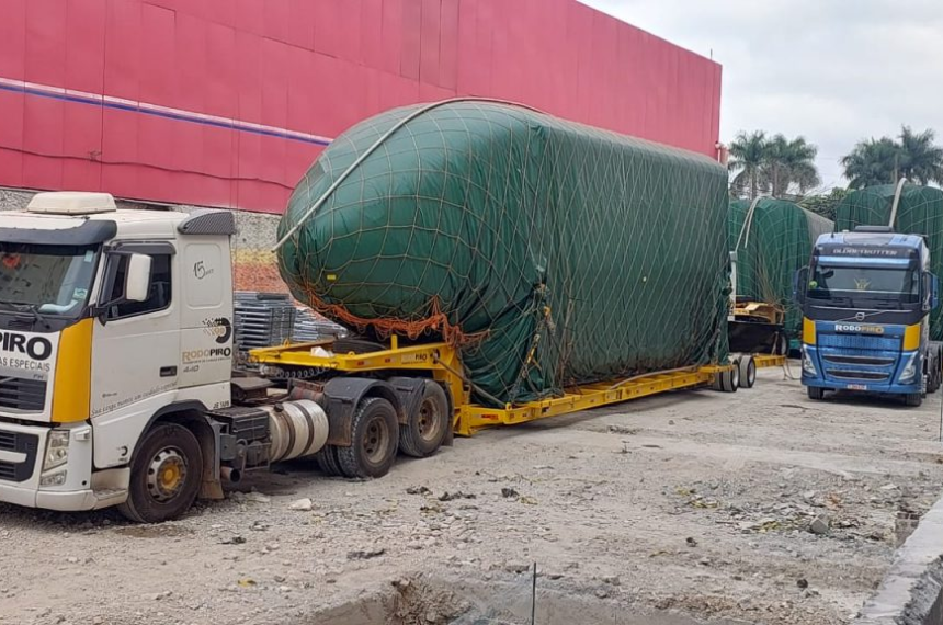Terceiro trem da Linha 17-Ouro chega ao Pátio Água Espraiada