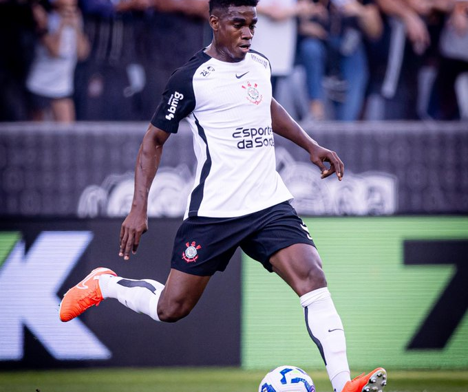 Corinthians sofre transfer ban por dívida com clube mexicano