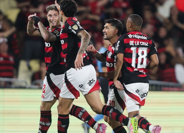 Flamengo abre vantagem crucial na Libertadores; Estudiantes sente o peso da Mão de Ferro
