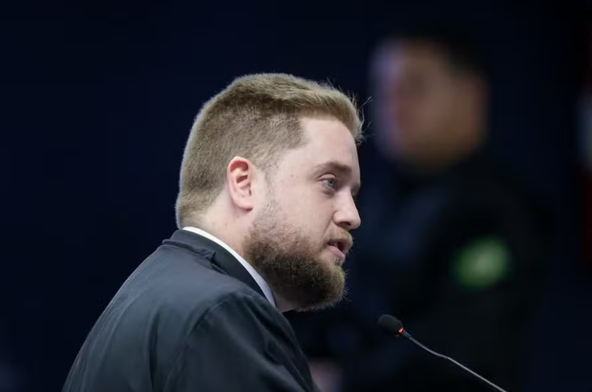 Advogado do general Augusto Heleno, Matheus Milanez, no segundo dia de julgamento sobre a trama golpista no STF  - Gustavo Moreno/STF