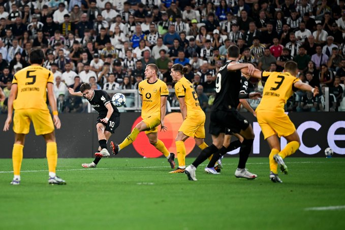 Juventus e Borussia Dortmund empatam em jogaço de 8 gols