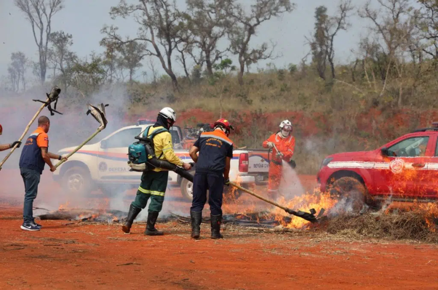 Defesa Civil entrega kits contra estiagem e incêndios florestais a 40 municípios da Serra da Paulista