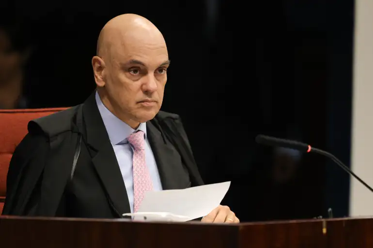 Alexandre de Moraes vota pela condenação de Bolsonaro e outros oito réus - Punhal Verde e Amarelo
