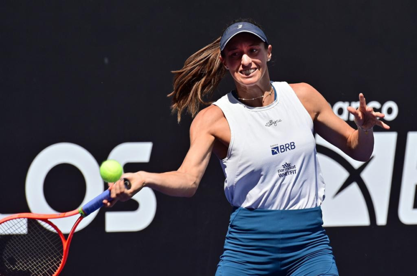 Luisa Stefani estreia nesta quarta-feira (10) no SP Open