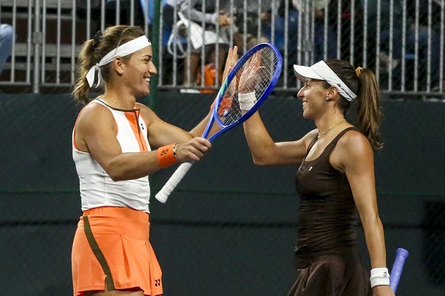 Luisa Stefani e a húngara Timea Babos se classificam à final do SP Open