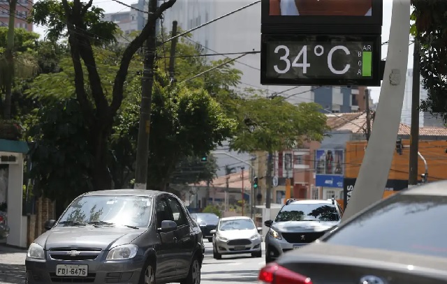 Previsão do tempo: Última semana de 2025 começa com calor intenso