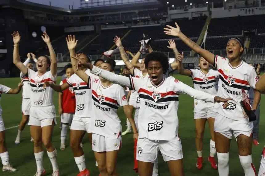 São Paulo busca vaga inédita nas semifinais da competição
