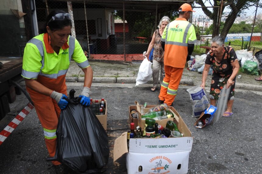 Programa Moeda Verde coleta de resíduos - Divulgação/Semasa