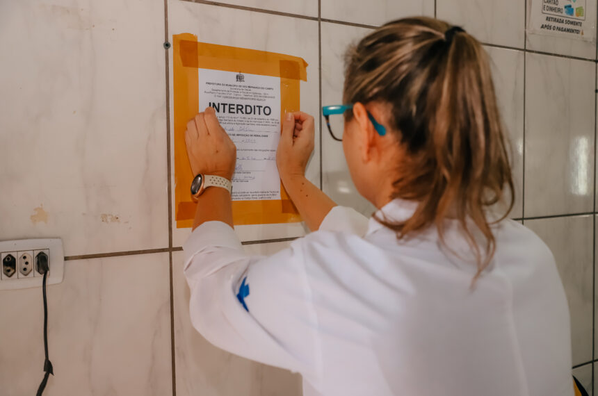 Fiscalização de bebidas adulteradas em bares e restaurantes - Igor Cotrim/PMSBC