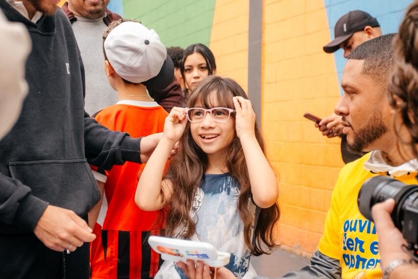 Programa Ouvir, Ler e Aprender - entrega de óculos à alunos da rede municipal de ensino no Grande Alvarenga - Brenner Oliveira/PMSBC
