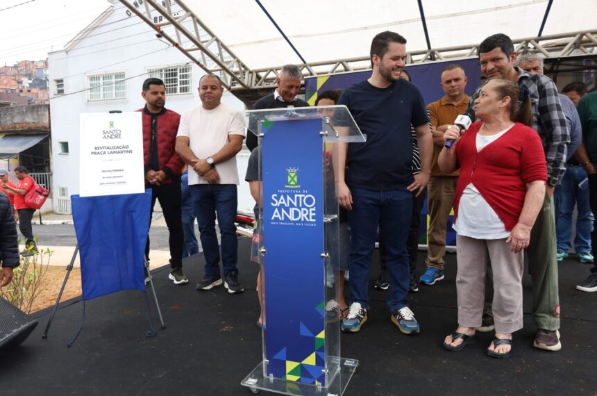 Prefeito Gilvan Ferreira fala sobre entrega Praça Lamartine no Jardim Santo André - Alex Cavanha/PSA