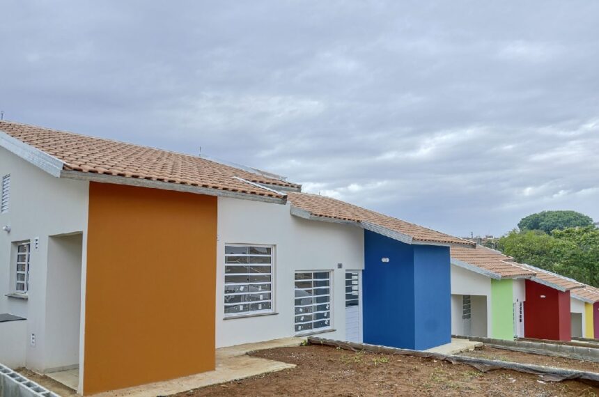 O Governo de SP entregou 54 casas da CDHU no Conjunto Habitacional Jardim Esperança 
