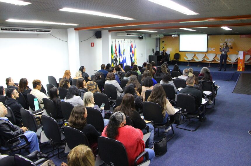 Consórcio ABC - Curso de Formação Profissional Socioeducativo - Divulgação/Consórcio ABC