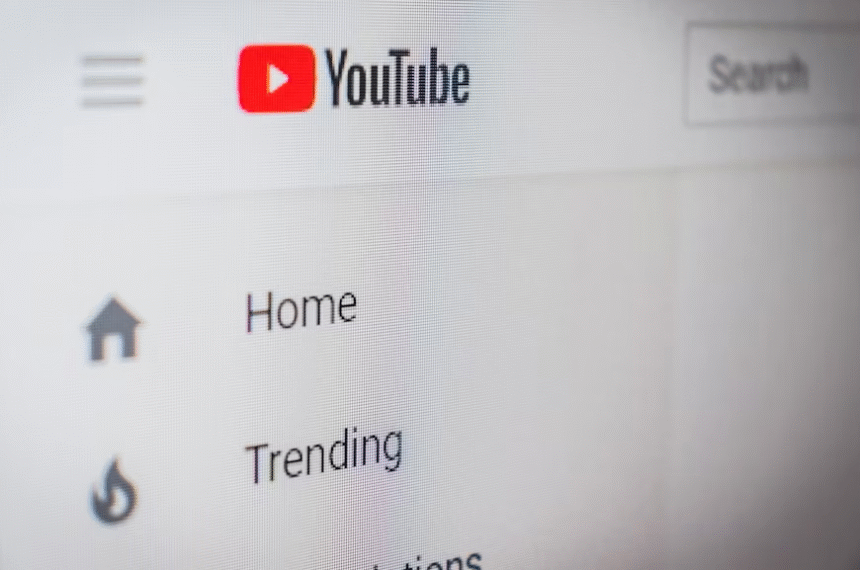 YouTube na TV supera celular no consumo caseiro do brasileiro