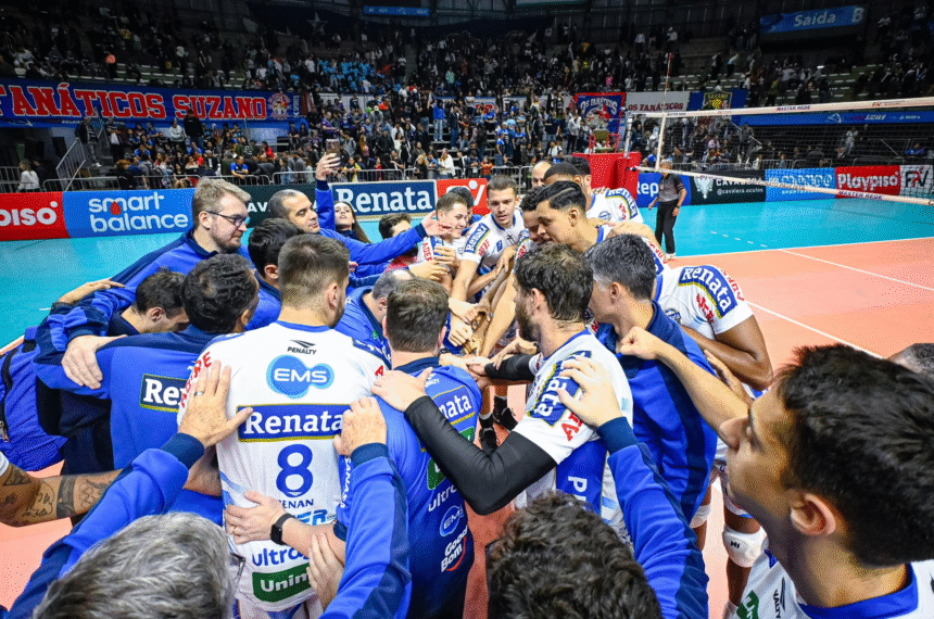 Vôlei Renata manteve a concentração no terceiro set - Divulgação/Vôlei Renata