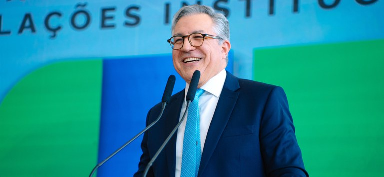 Ministro da Saúde, Alexandre Padilha, explica casos confirmados de intoxicação por metanol e métodos de tratamento - Divulgação/GOVBR