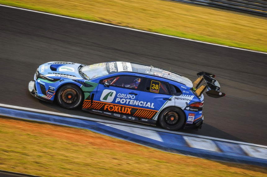 STOCK CAR: Muggiati abre série "Rumo ao Desconhecido"