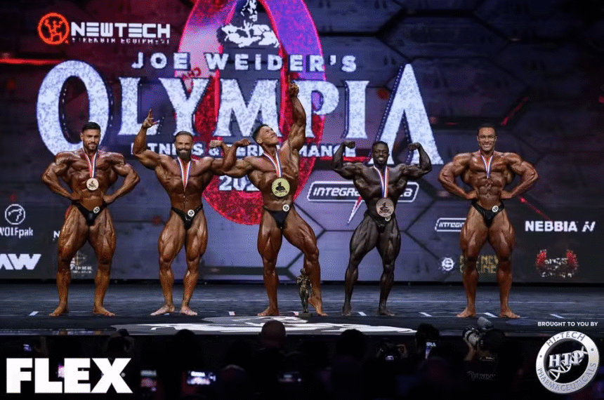 Ramon Dino é campeão do Mr. Olympia 2025