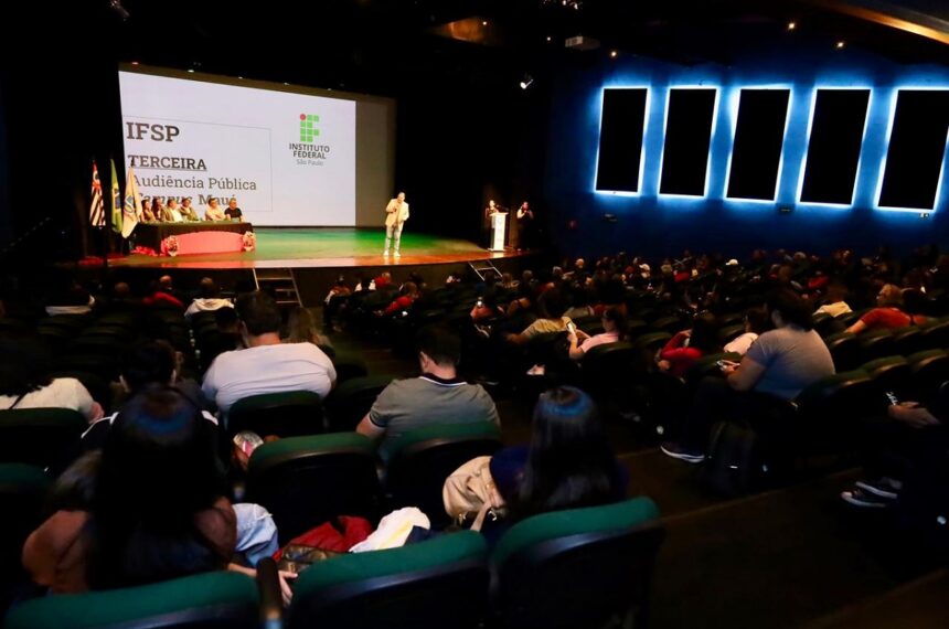 Público acompanha a definição de cursos iniciais do Instituto Federal Mauá - Diego Barros/PMM