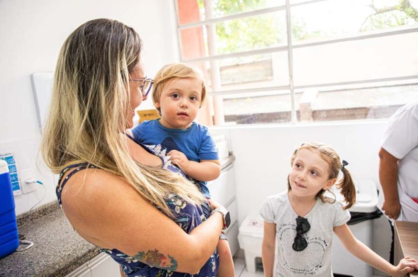 Vacinação infantil cobra urgência no Mês das Crianças