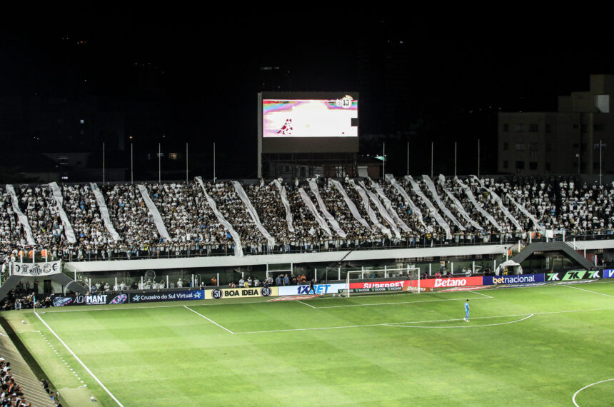 Santos reforma CT e se movimenta a favor do sintético