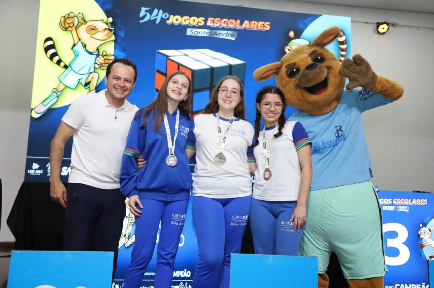 Jogos Escolares inovam com disputa de cubo mágico