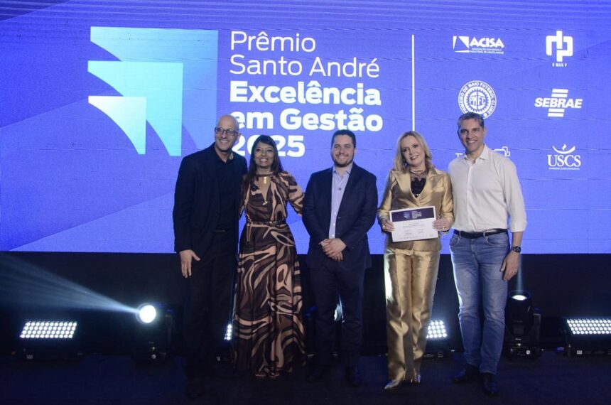 Prefeito de Santo André, Gilvan Ferreira e demais autoridades no Prêmio Santo André - Excelência em Gestão