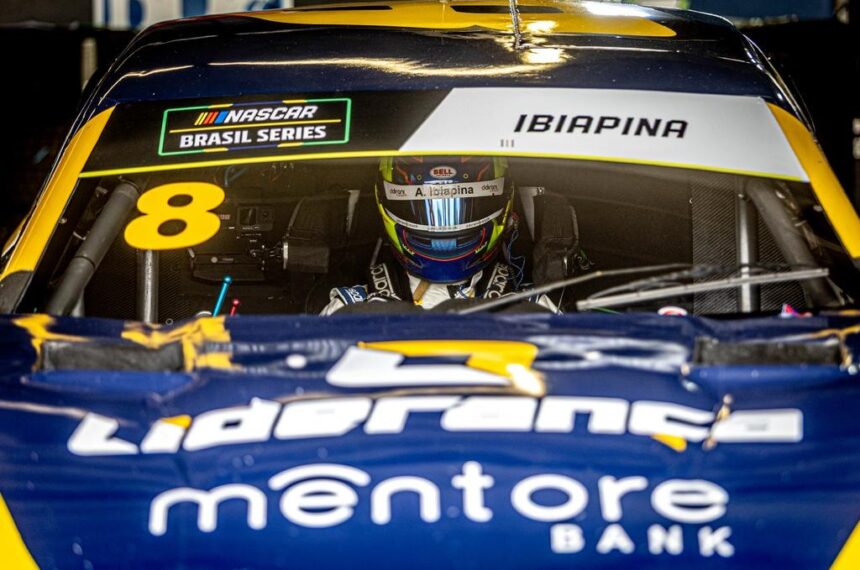 Alfredinho Ibiapina é finalista do programa "Driver Development Experience", que revela pilotos para a NASCAR - Rodrigo Guimarães