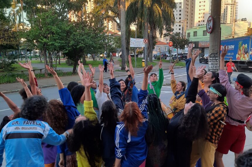 Olhar + Livre agita Praça do Carmo com arte e cultura