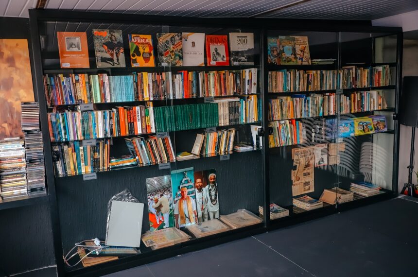 Biblioteca comunitária afro e afro-brasileira - Igor Cotrim/PMSBC