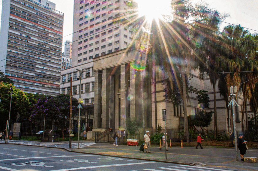 Biblioteca Mário de Andrade Miolo(s)