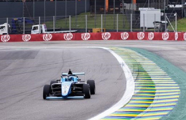 Filippo Fiorentino aproveitou a maior experiência no traçado de Interlagos - Rafael Gagliano/Vicar