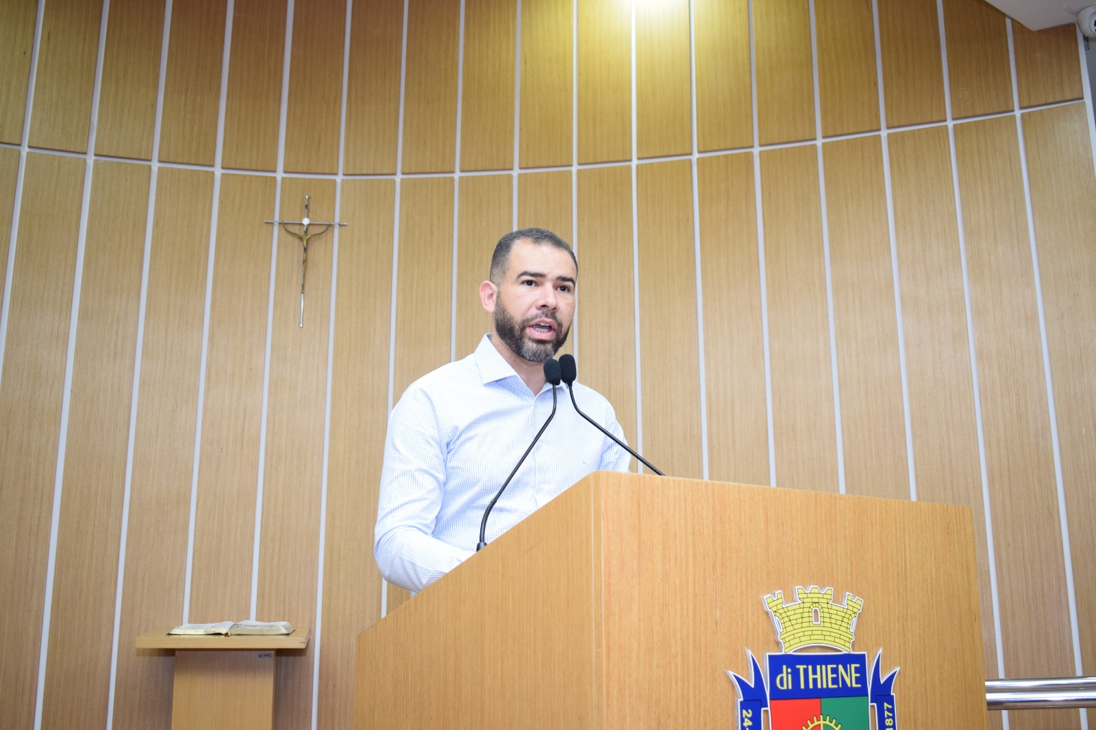 Igor Cavelagna propõe transparência em pátios de veículos apreendidos