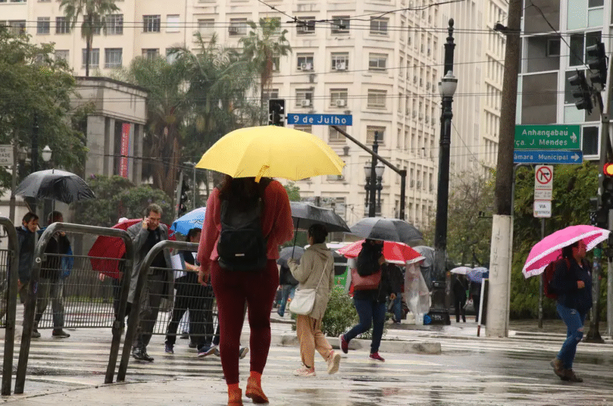 Previsão do tempo aponta chegada de frente fria em SP neste sábado - Rovena Rosa/Agência Brasil