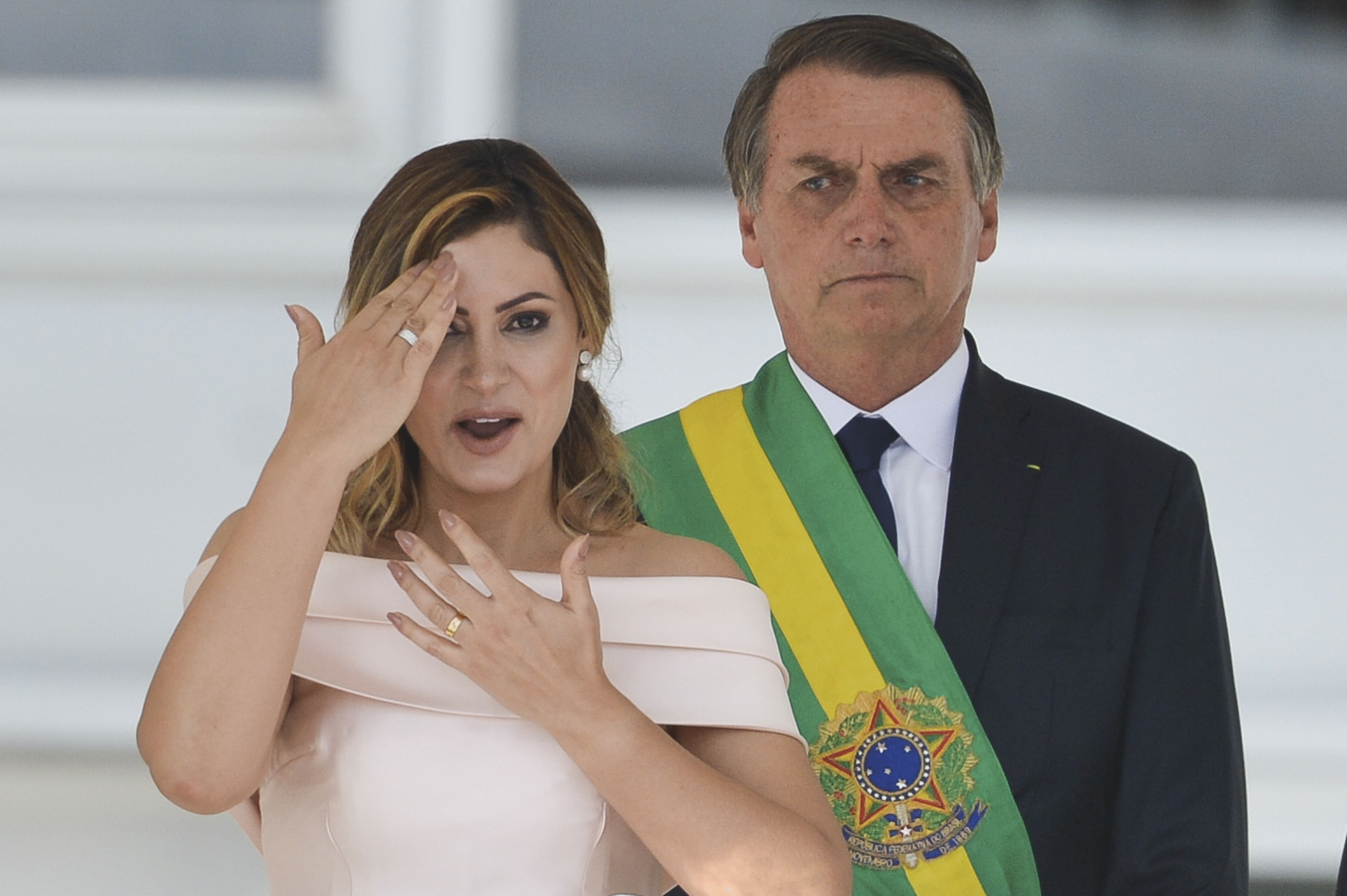 Moraes autoriza visita de Michelle e dos filhos a Bolsonaro
