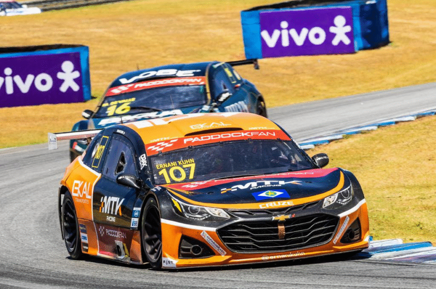 Stock Car em Brasília define finalistas e liderança