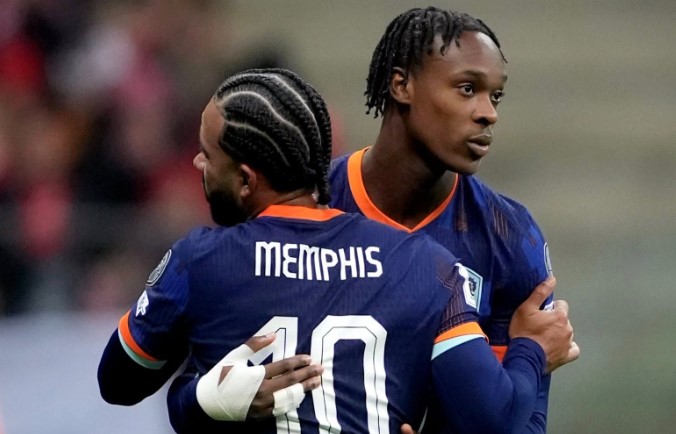Memphis recebe “puxão de orelha” de técnico da Holanda sobre Copa