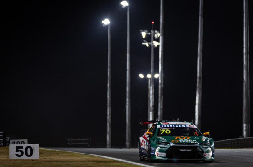 Rafael Suzuki fez boa classificação e vai largar na corrida principal em terceiro - Magnus Torquato/BRB Stock Car