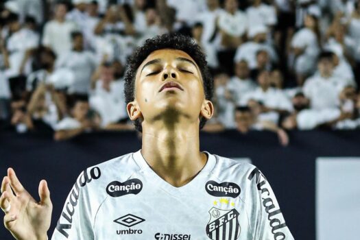 Santos recebe proposta de R$ 72 milhões por Robinho Jr.