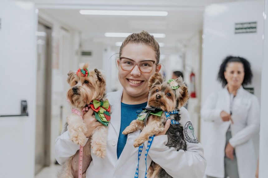 Evento no Hospital de Câncer Padre Anchieta celebra a nova política de humanização com visita de pets. - Leonardo Garcia/PMSBC