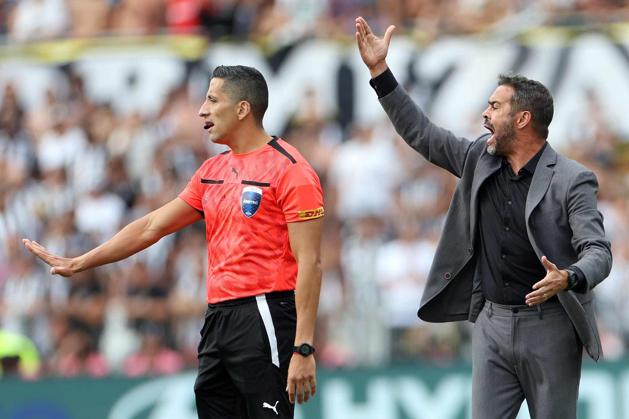 Treinador mapeado pelo Flamengo revela sentir falta do Brasil