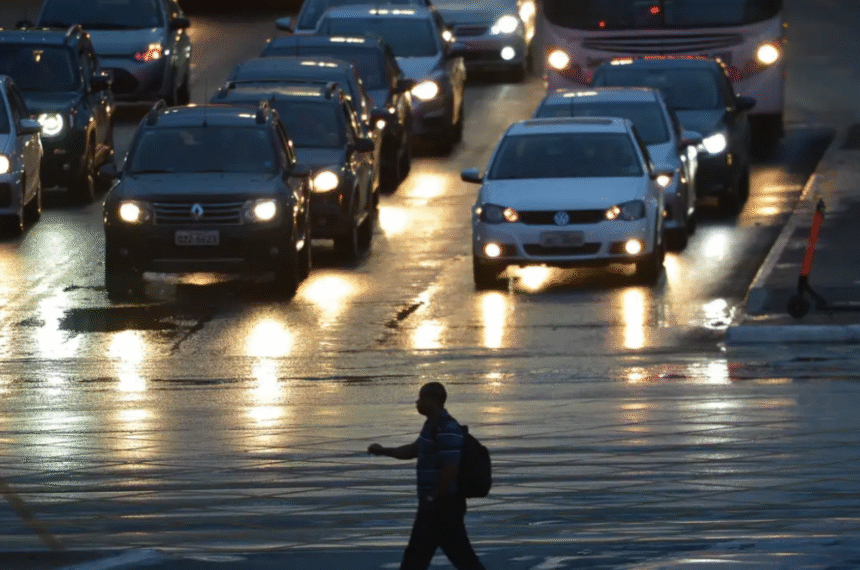 Trânsito - Respeito à Vida - Carros - Faixa de pedestre