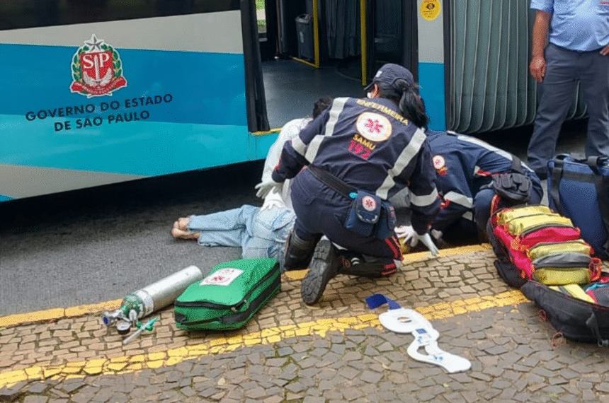 Jovem sofre atropelamento por trólebus próximo ao Shopping ABC