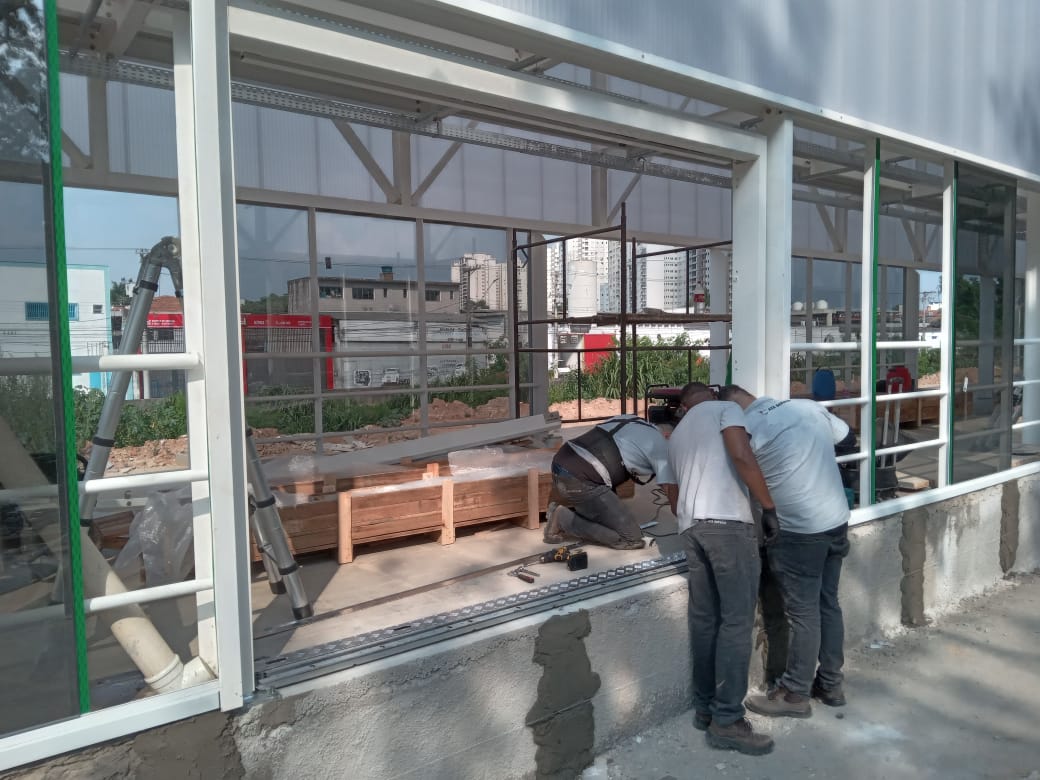 Parada Vila Império do BRT-ABC recebe portas automáticas