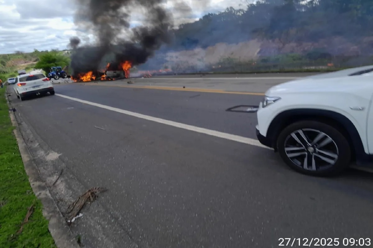 Acidente na BR-101 no sul da Bahia deixa 10 mortos
