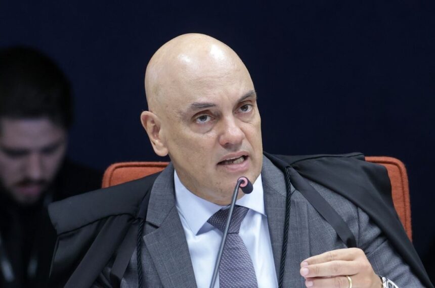 Ministro Alexandre de Moraes autoriza oitava de Bolsonaro sobre material achado na Alvorada