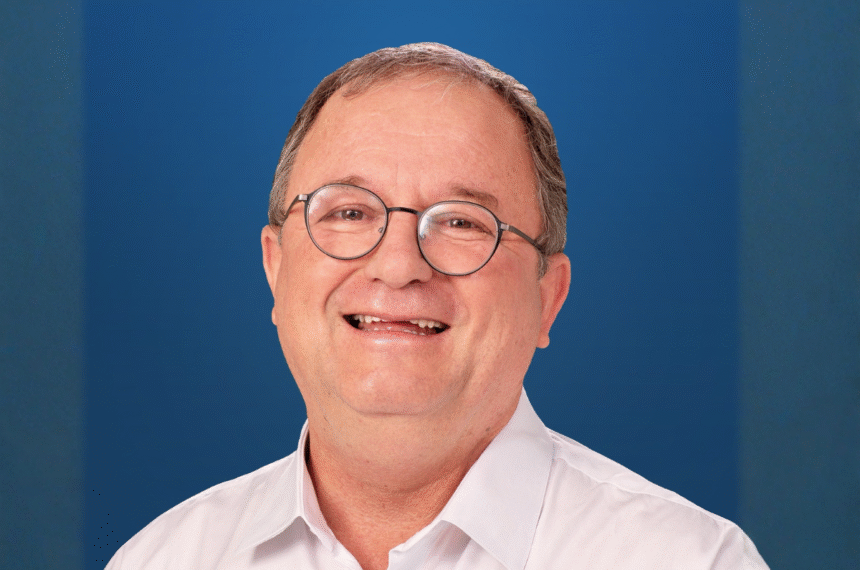 Arival Dias Casimiro - Vida